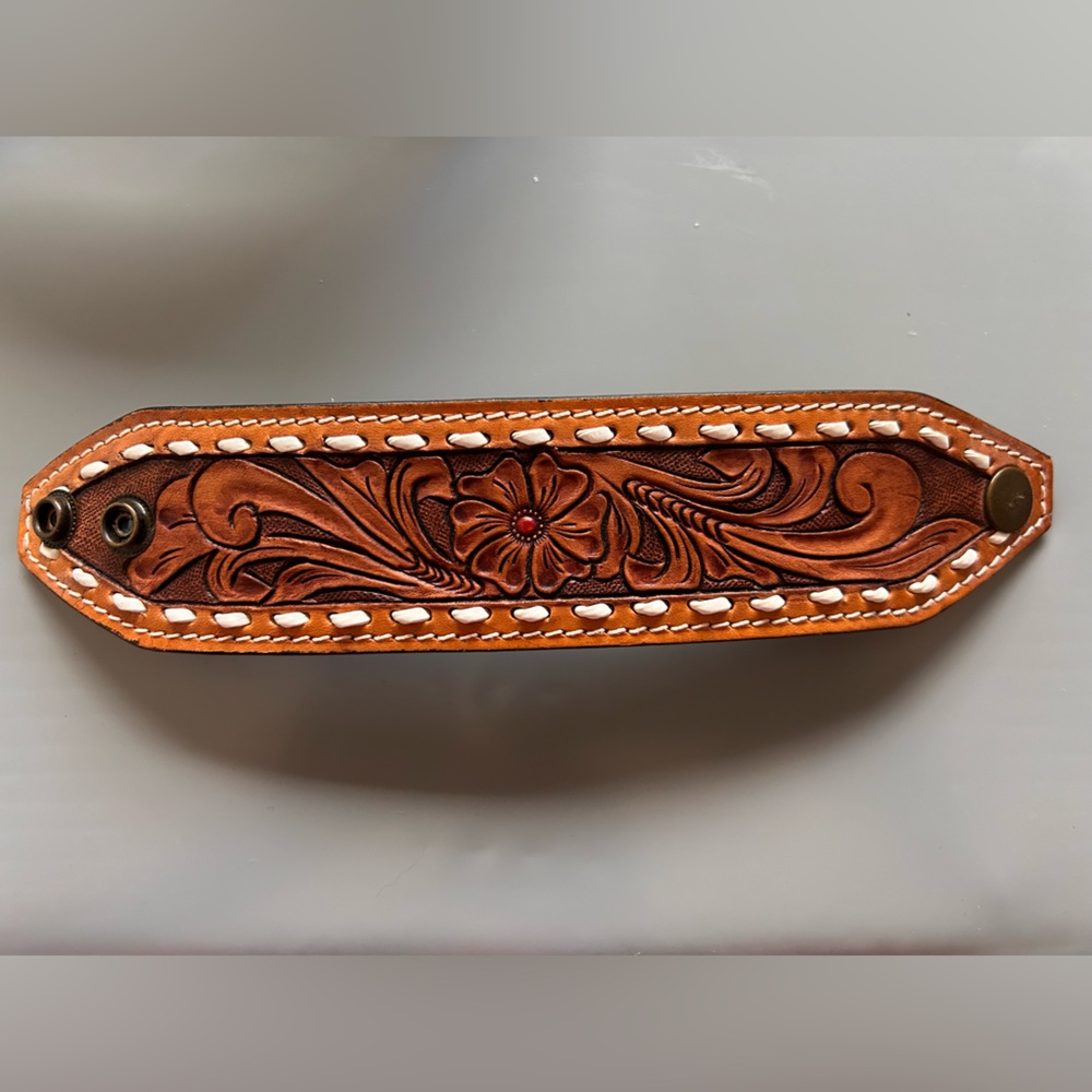 Leather cuff bracelet